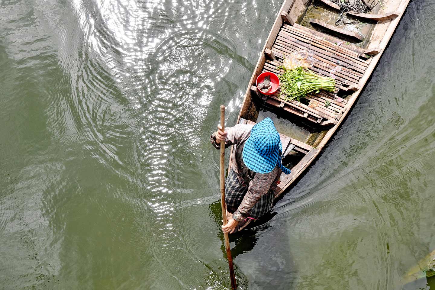 cambodia boat woman