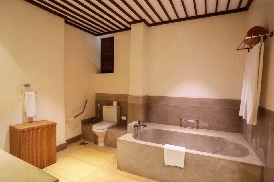 colombo-bathroom
