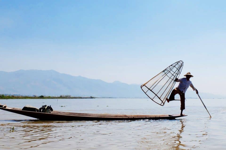 inle-lake-man