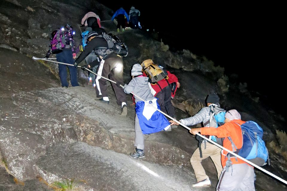 trekking mount kinabalu