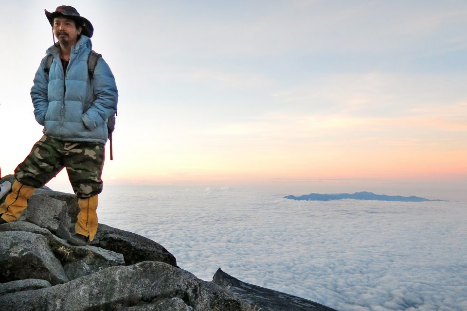 trekking mount kinabalu