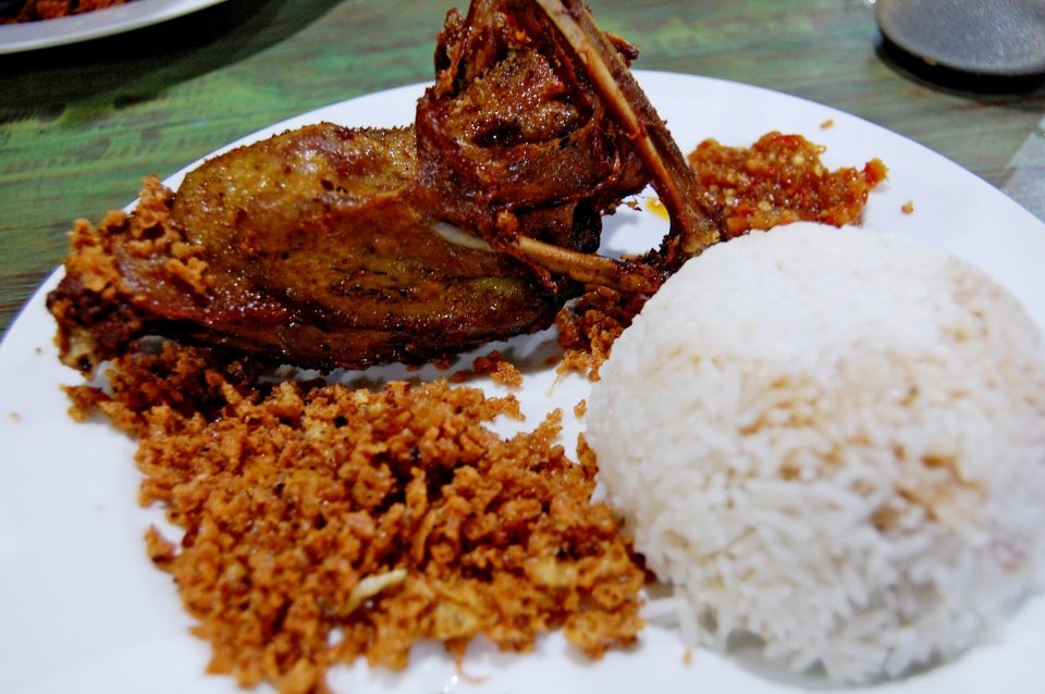 Bebek Goreng